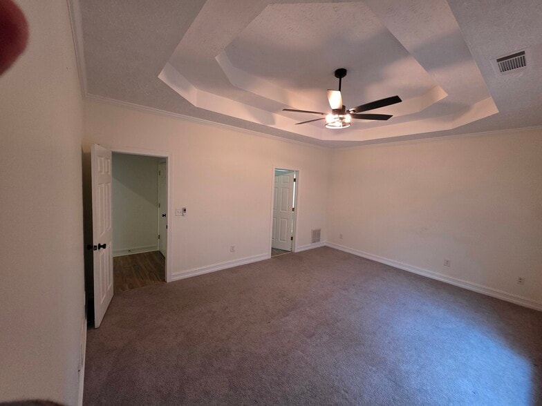 Master on Main - 2356 Hampton Park Dr