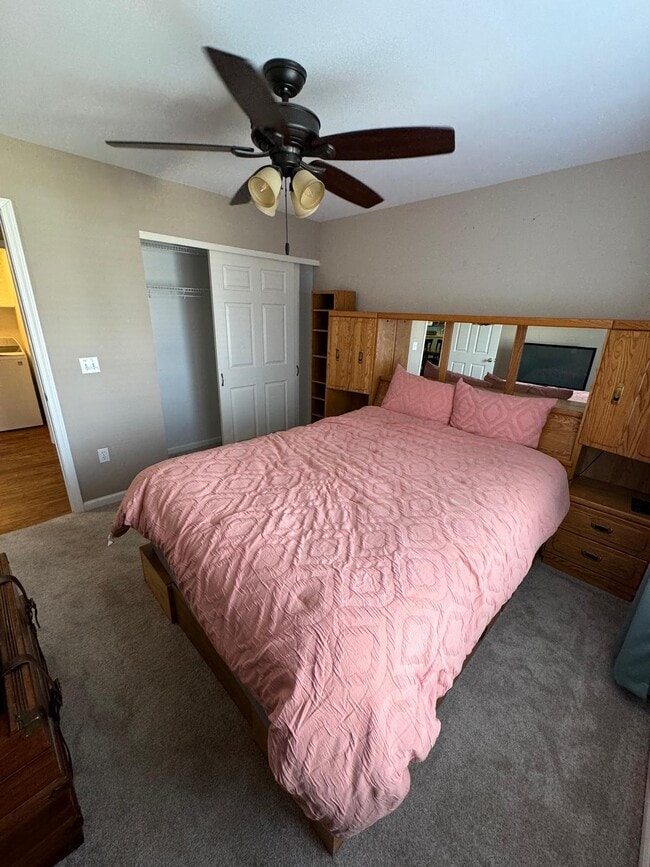 Building Photo - 8979 Woodbridge Dr