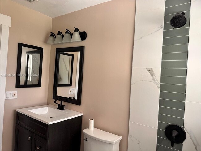 Building Photo - 3614 Everglades Rd