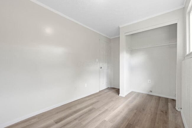 Building Photo - 5175 Threshing Ct