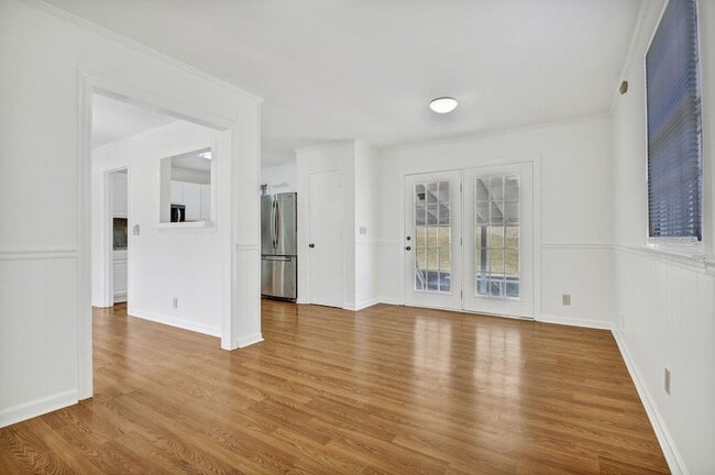 Building Photo - 238 Townes Dr