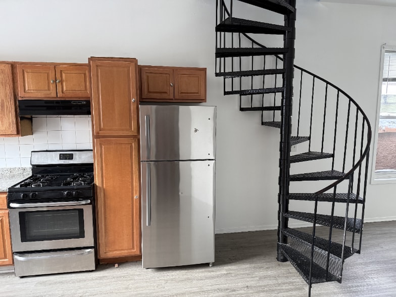 Building Photo - 3525 W Fullerton Ave