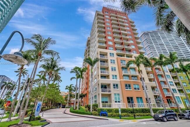 Building Photo - 2000 N Bayshore Dr