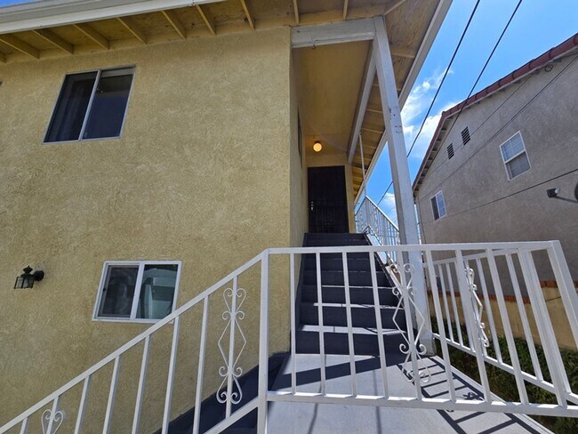 Primary Photo - 524 W Greenwood Ave