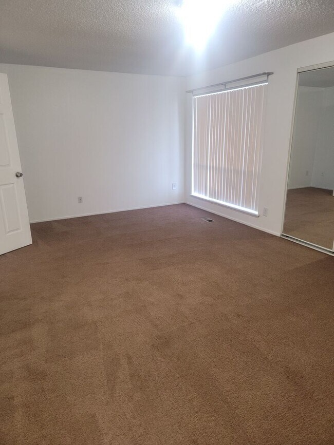 Building Photo - 12121 105th Ave Ct E