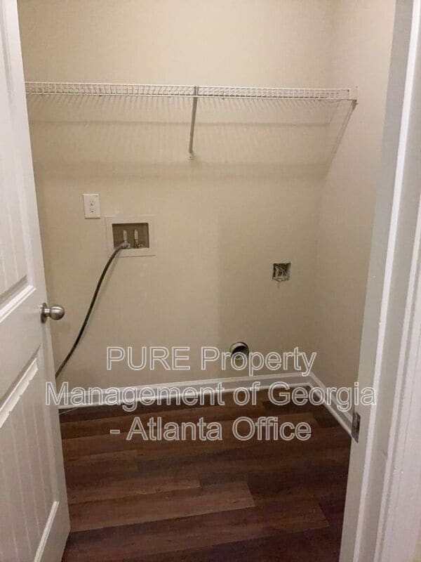 Building Photo - 160 Pine Ridge Rd