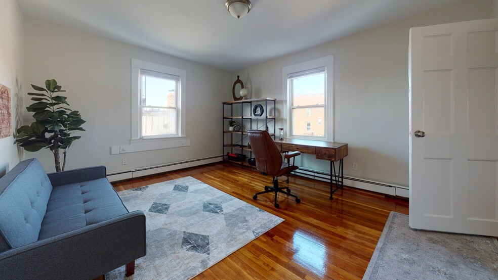 Building Photo - 9R Winship St