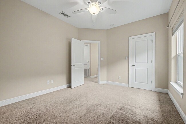 Building Photo - Waterfront Community Living in Soundview Landing with Private Boat Slip!