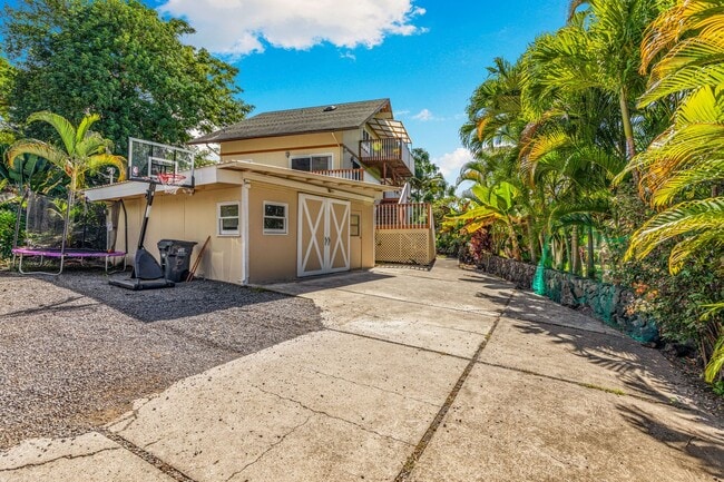 Building Photo - Your Perfect 2-Bed/2-Bath Duplex in Kailua Kona!
