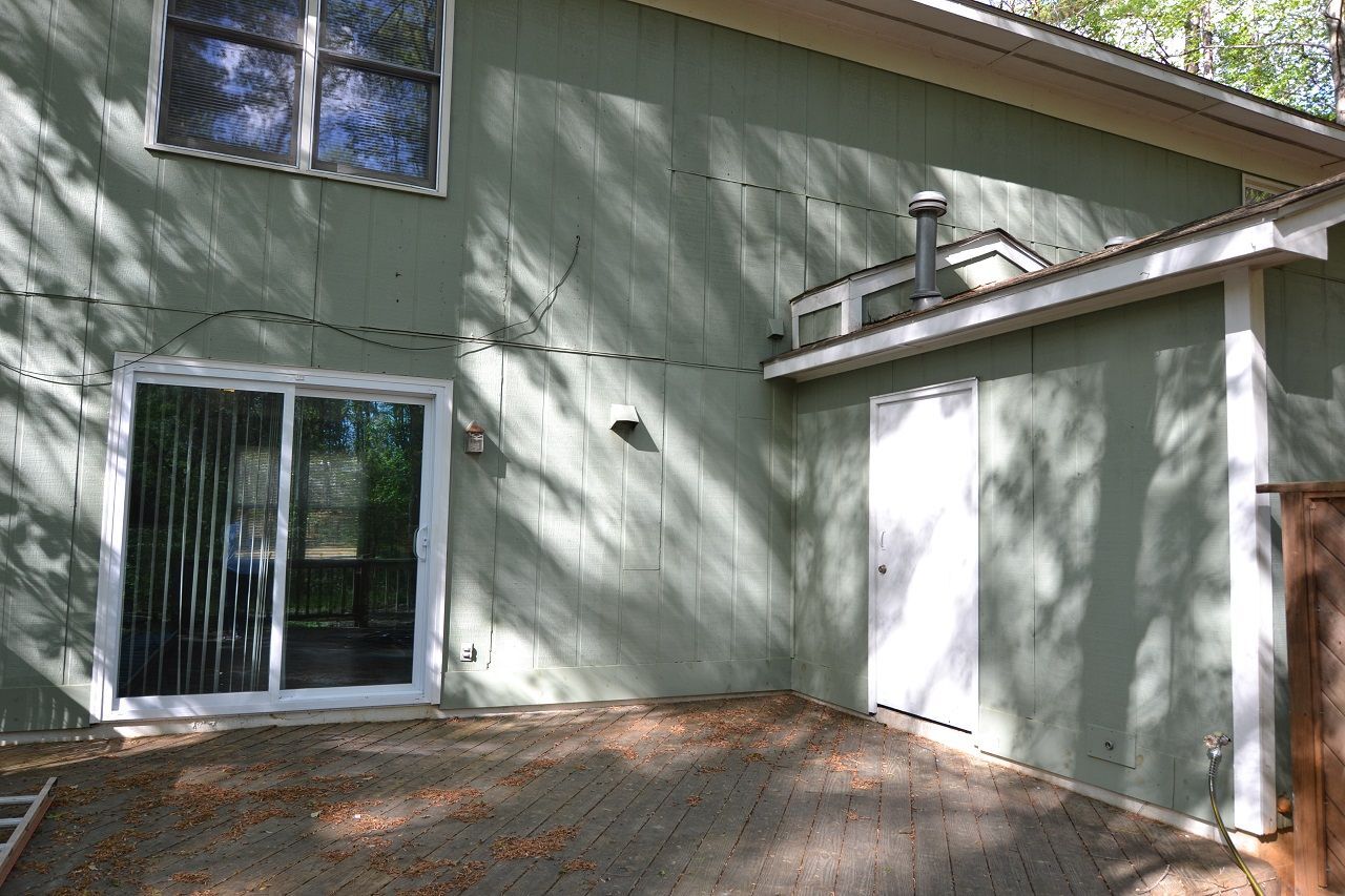 Back - 730 Branniff Dr