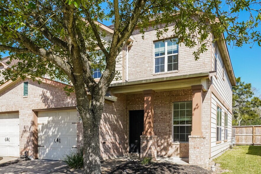 Building Photo - 8131 Barnes Ridge Ln