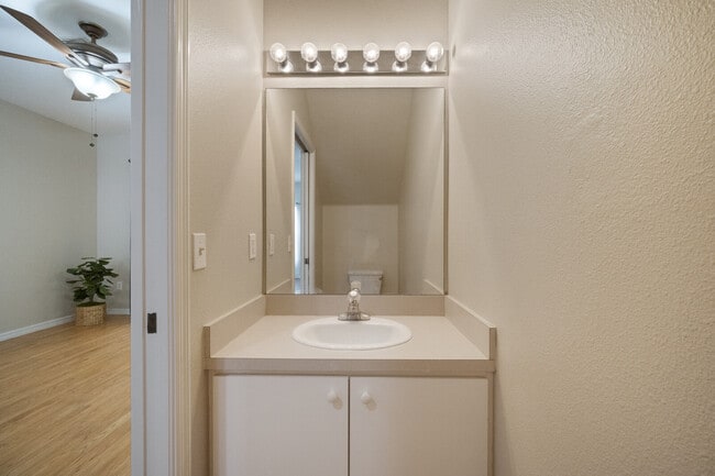 Building Photo - 18505 Pebble Lake Ct