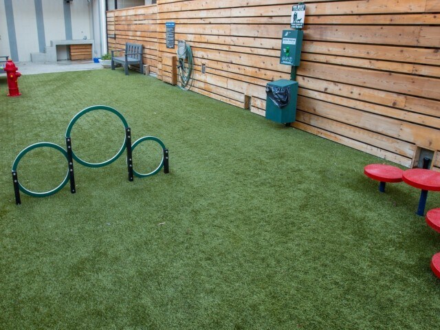 Building Photo - 617 W 7th St