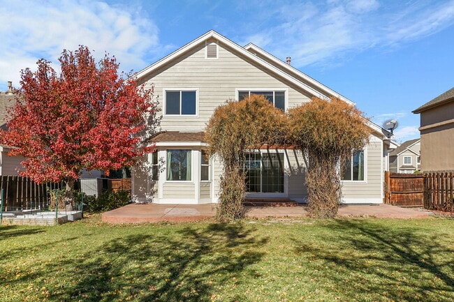 Building Photo - $2,695.00, 4 bed, 3.5 bath, located in Col...