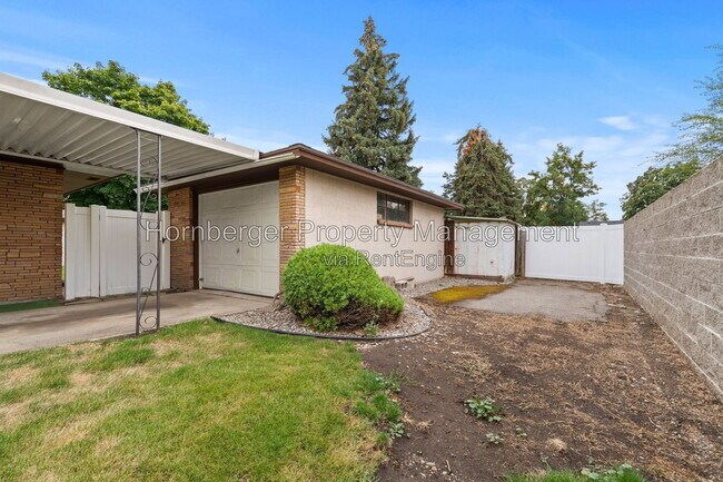 Building Photo - 10714 E Valleyway Ave
