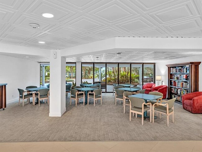 Building Photo - 5100 Dupont Blvd