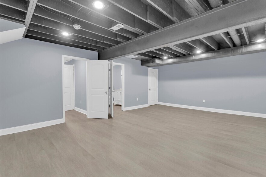 Building Photo - 3500 Magnolia Ave