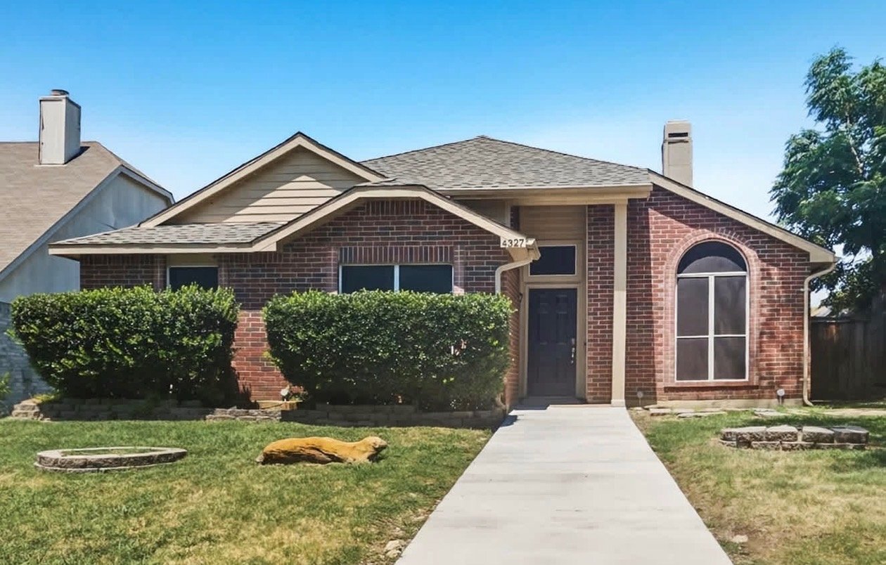 Building Photo - 702 Woodcrest Dr