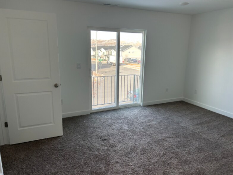 Building Photo - 3933 Orinda Dr