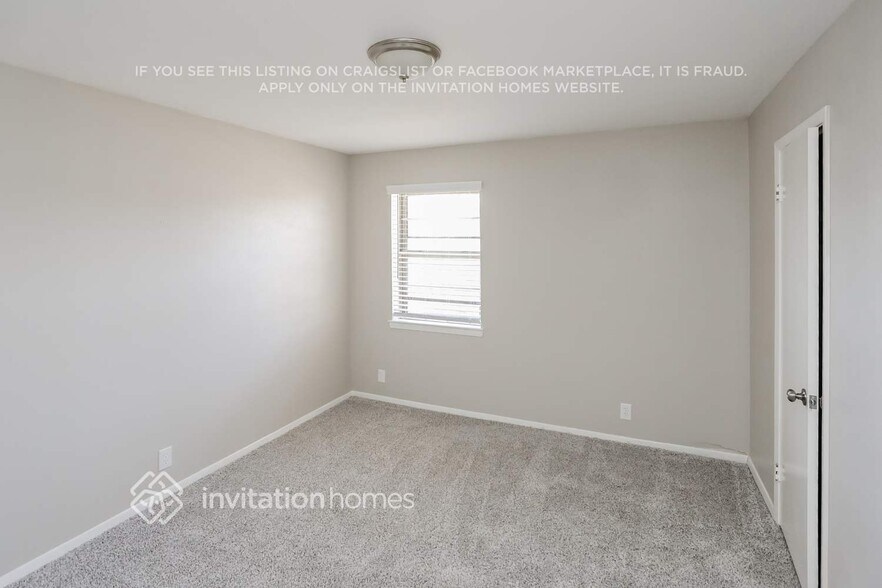 Building Photo - 4857 Shands Dr