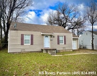 Building Photo - 1212 S Erie Ave