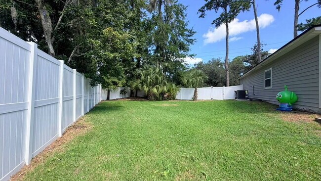 Building Photo - 3206 Oak Bluff Ln