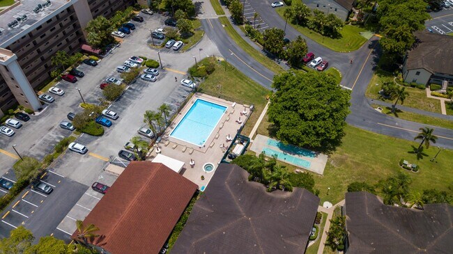 Building Photo - 7593 Tahiti Ln