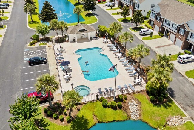 Building Photo - 3BR Townhome Carolina Forest – GREAT PRICE - Community Pool/Lake View