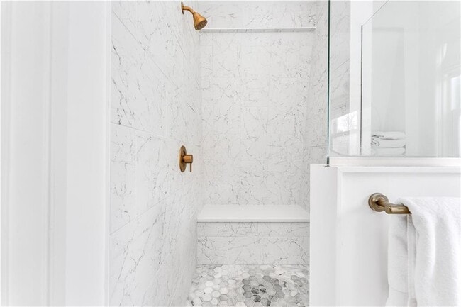 Building Photo - 12 Observatory Ave