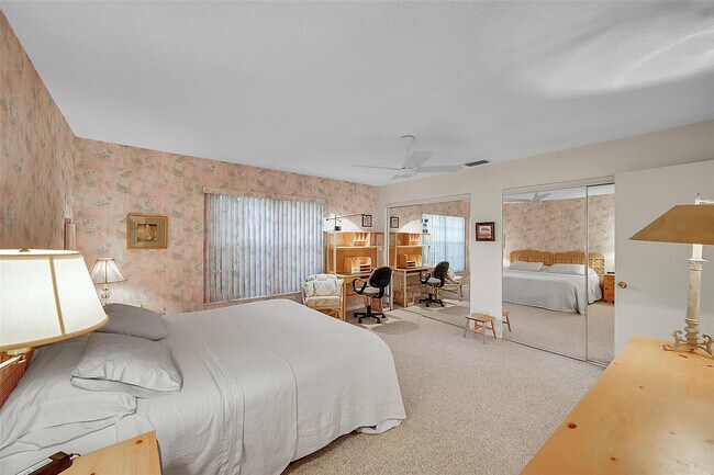 Building Photo - 724 Nantucket Cir