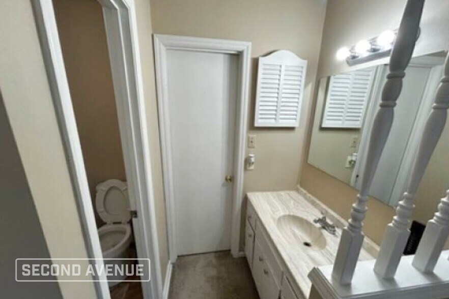 Building Photo - 4407 Golden Rd