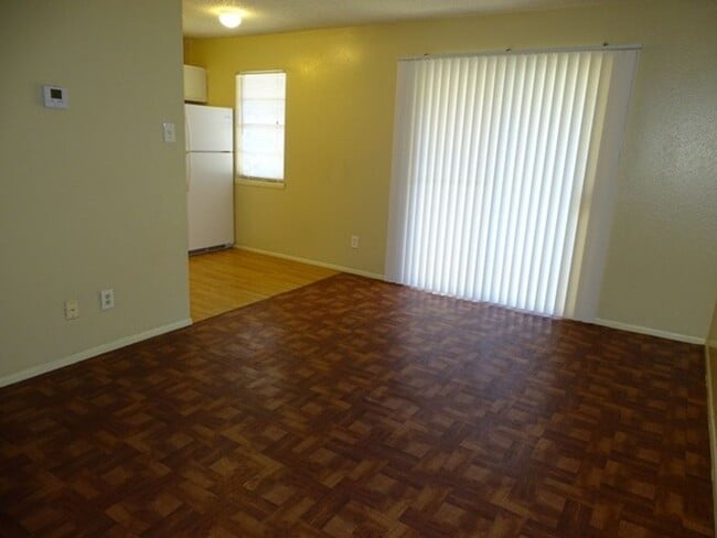 Building Photo - 300 Moursund Blvd