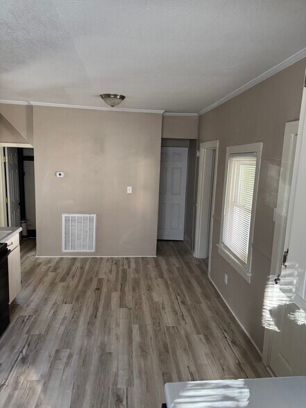 Building Photo - 1832 Franklin Ave