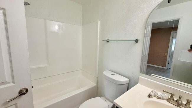Building Photo - 370 Las Flores Dr