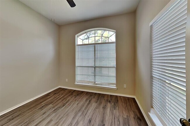 Building Photo - 7214 Bristol Ridge Dr