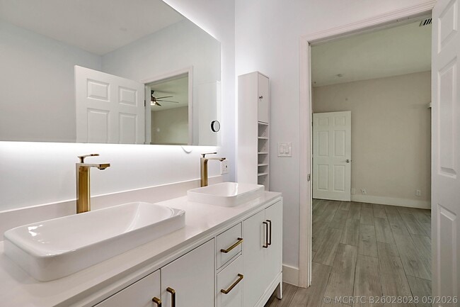 Building Photo - 9593 Richmond Cir