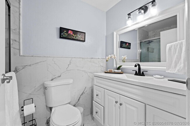 Building Photo - 1599 Bayridge Pl