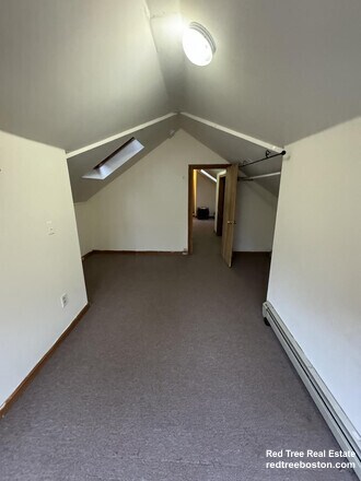 Building Photo - 14 Lake St