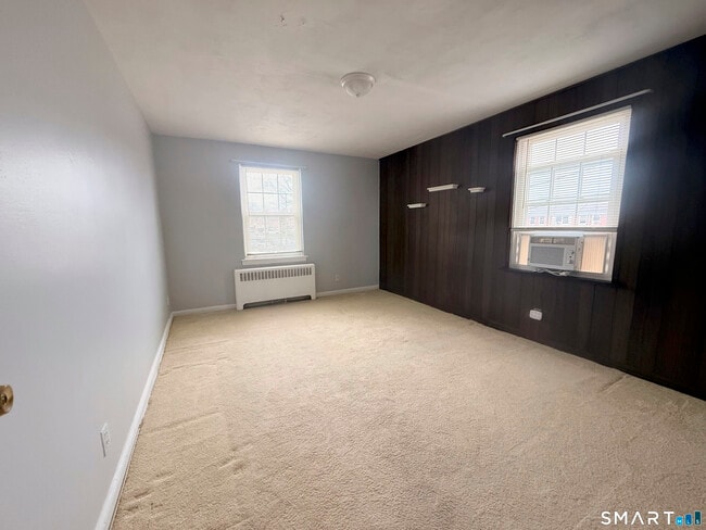 Building Photo - 23 Revere Dr