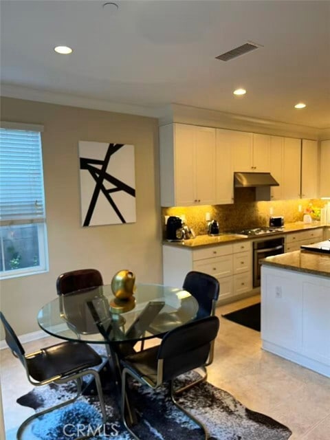 Building Photo - 72 Twin Flower