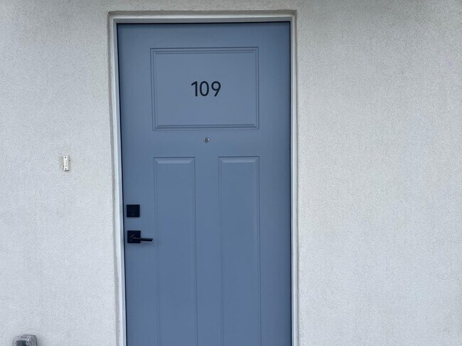 Building Photo - 311 Dorel Dr