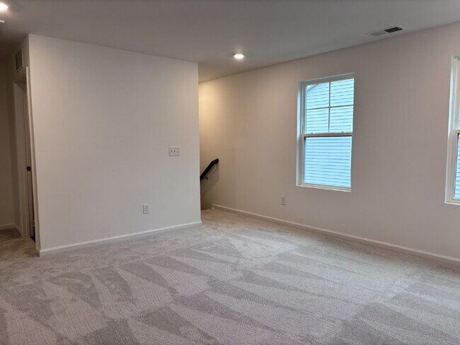 Building Photo - 10064 Regal Dr
