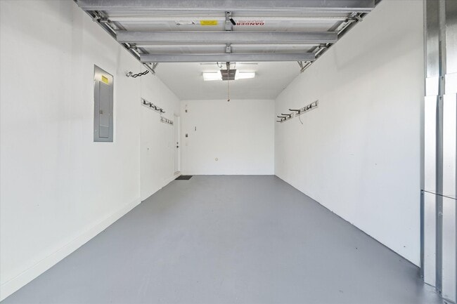 Building Photo - 13380 Georgian Ct