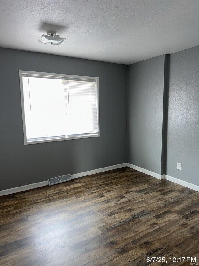 Building Photo - 41052 Gunter Ct