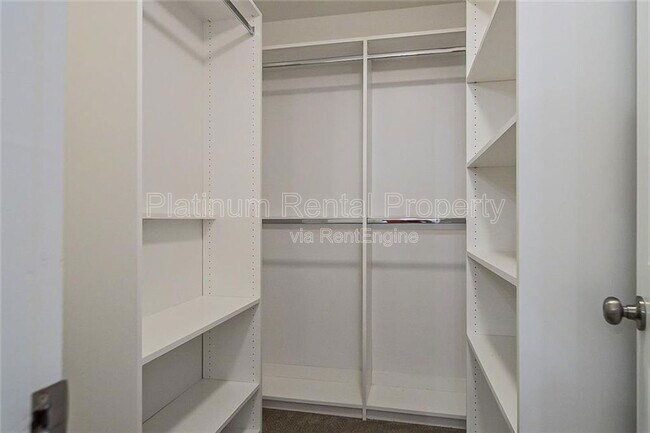 Building Photo - 3250 Hopewell Chase Dr