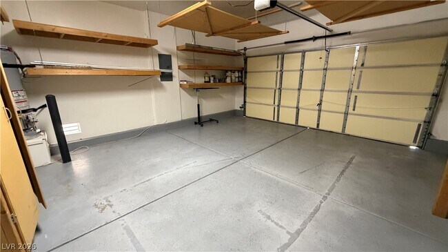 Building Photo - 2424 Predera Ave