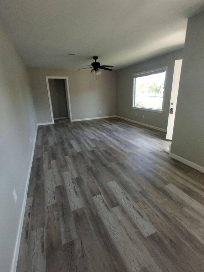 Building Photo - 1220 Walnut St