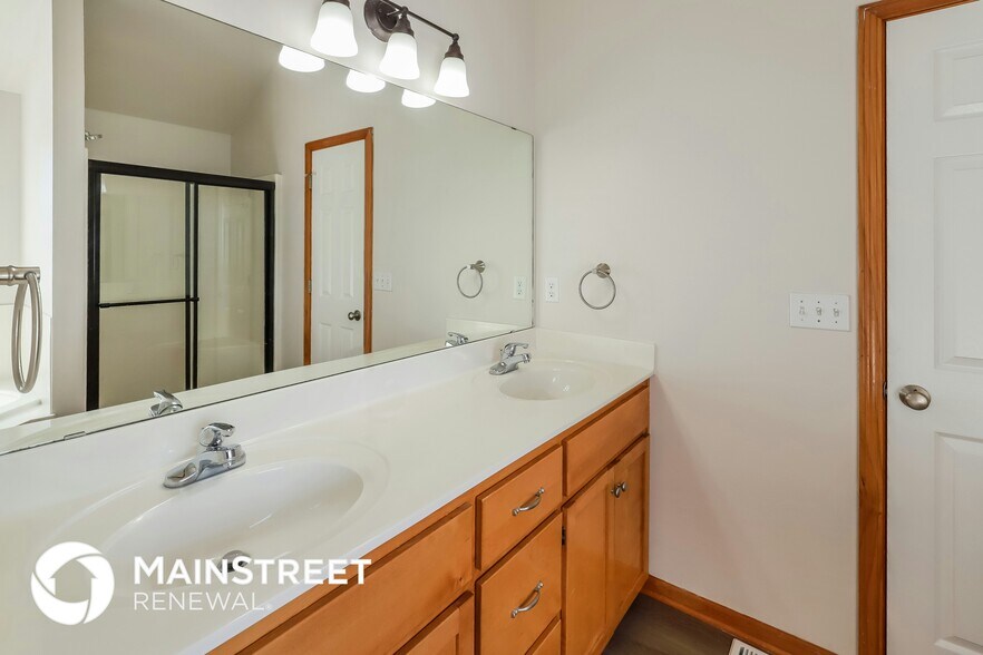 Building Photo - 1101 Melody Ct