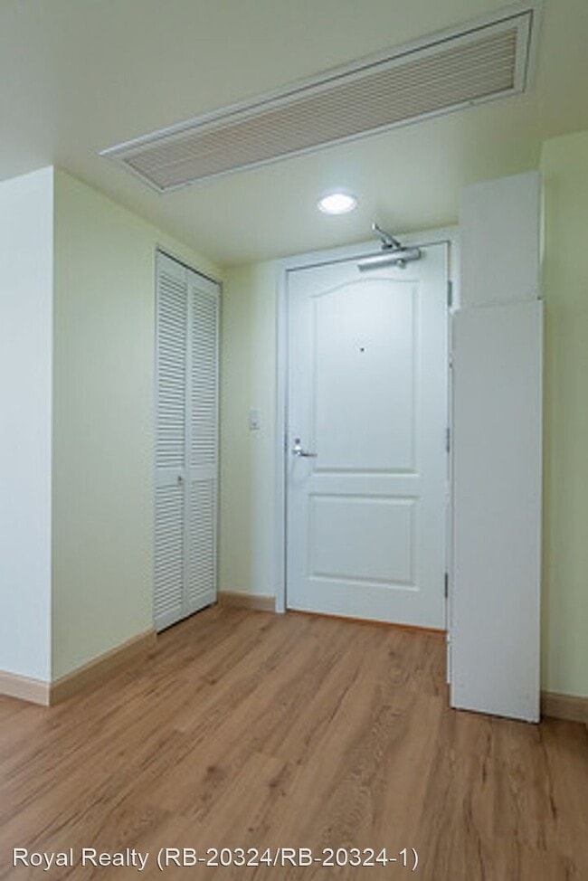 Building Photo - 2 br, 1 bath House - 1314 Kalakaua Avenue ...