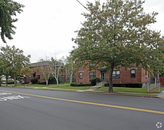 121-16 - 121-46 Farmers Blvd - 121-16-121-46 Farmers Blvd
